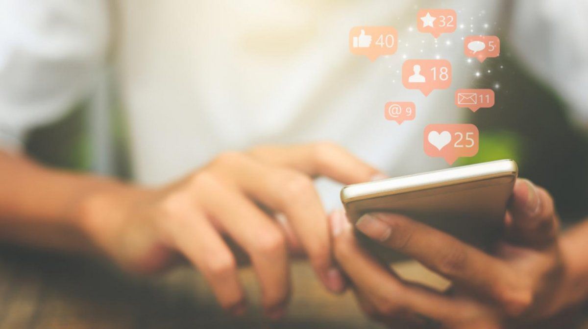 Horóscopo: los tres signos del zodiaco más adictos a las redes sociales