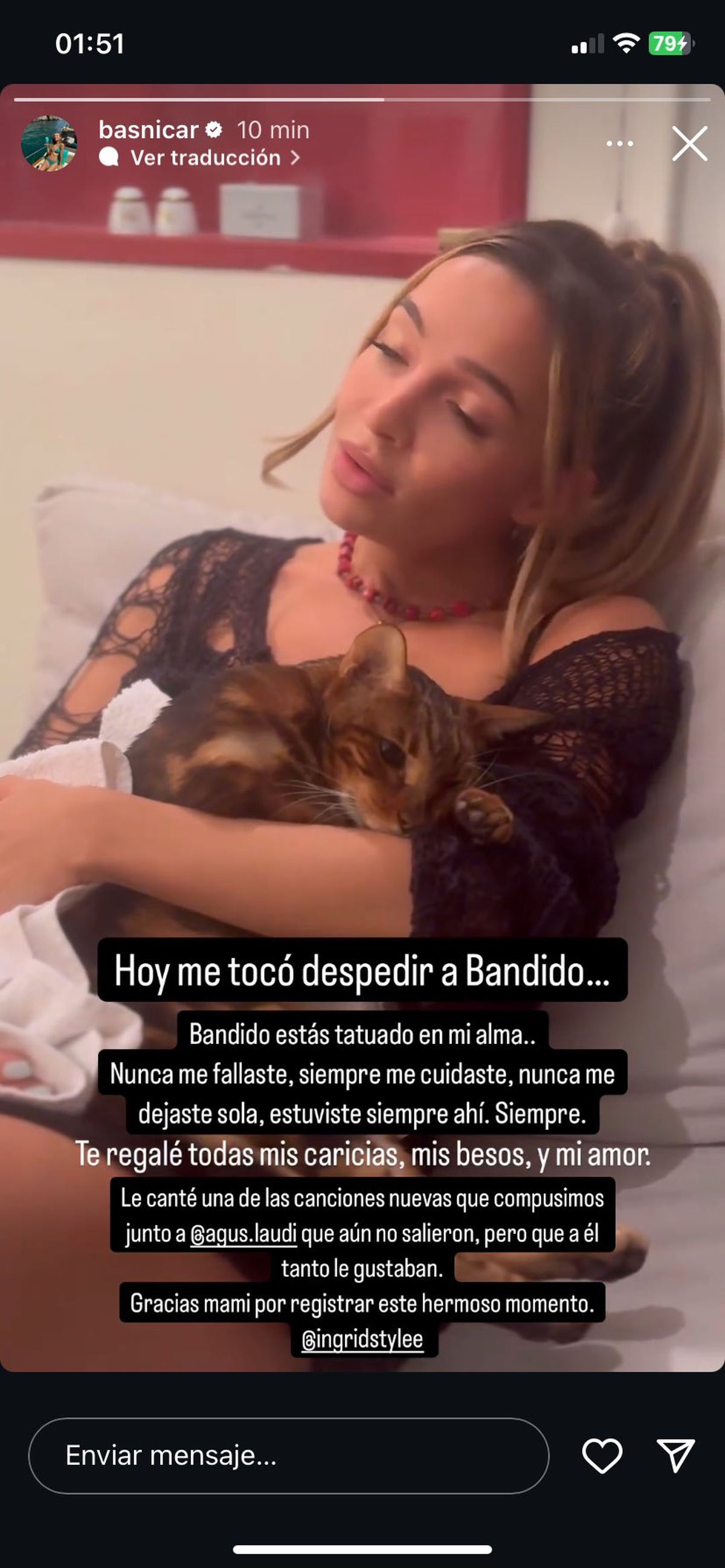 Brenda Asnicar se despidió de su gato, Bandido. Brenda Asnicar se despidió de su gato, Bandido.