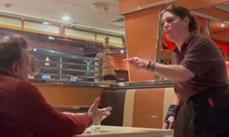 Podrías irte, nadie quiere servirte: una moza echó a un cliente, que acosaba a dos menores de edad Podrías irte, nadie quiere servirte: una moza echó a un cliente, que acosaba a dos menores de edad