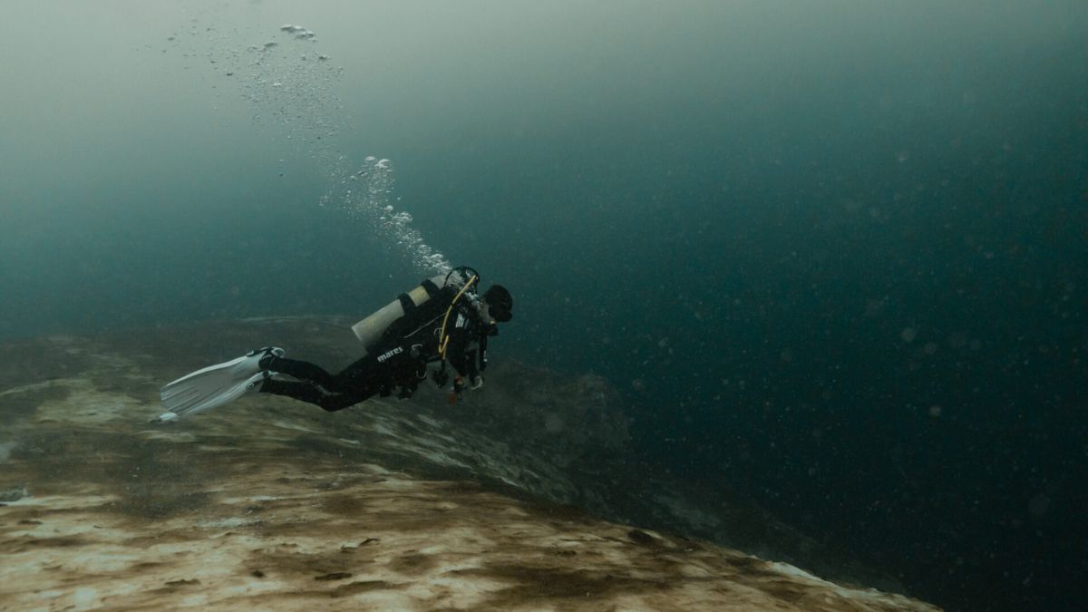 Según los científicos, Taam Ja' supera los 420 metros de profundidad y ni el sonido logra alcanzar su fondo. Según los científicos, Taam Ja' supera los 420 metros de profundidad y ni el sonido logra alcanzar su fondo.