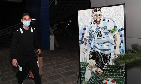 Así llegaba Lionel Messi al predio de Ezeiza, para sumarse a la selección argentina. Así llegaba Lionel Messi al predio de Ezeiza, para sumarse a la selección argentina.