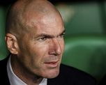 Zinedine Zidane se cansó de las acusaciones hacia el Real Madrid y bancó a su equipo ante los medios. Zinedine Zidane se cansó de las acusaciones hacia el Real Madrid y bancó a su equipo ante los medios.