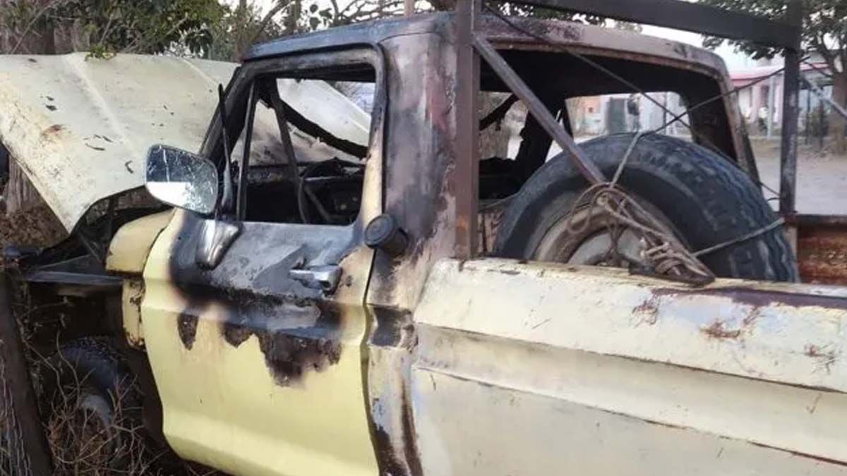 Quemaron la camioneta de un bombero en Córdoba por sospechas de coronavirus positivo