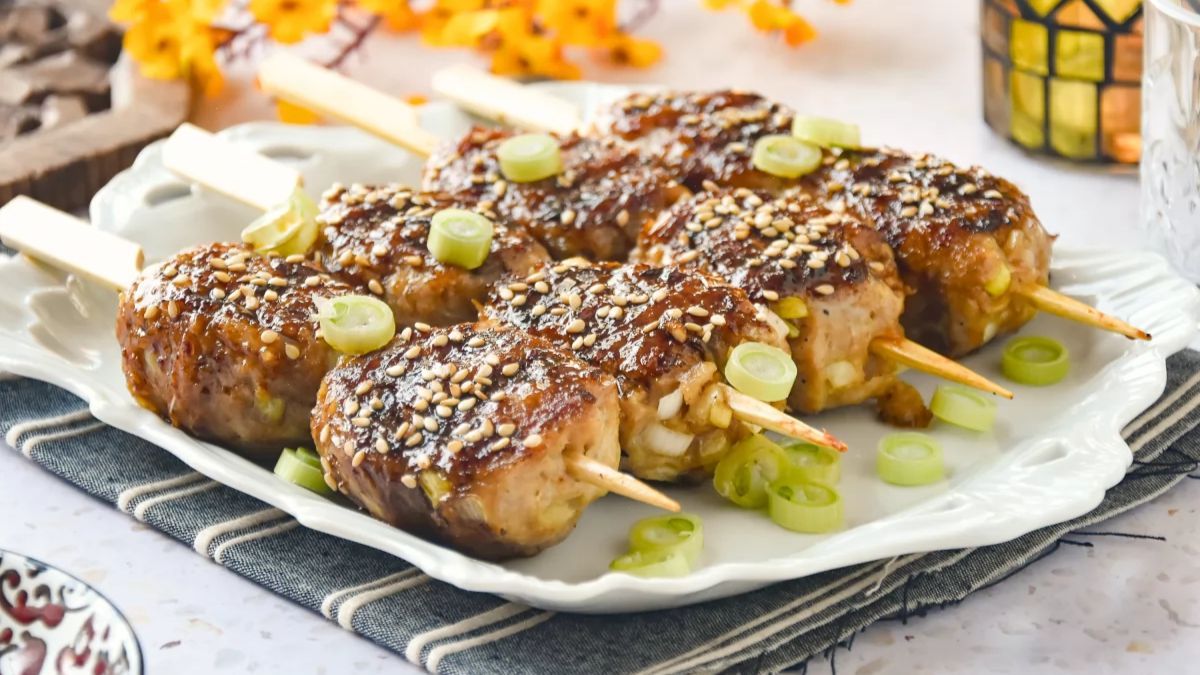 Cómo hacer Tsukune: la receta de albóndigas tradicionales de Japón.