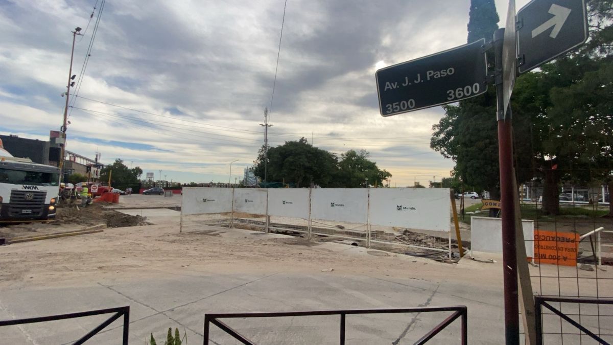 El desarrollo de la obra generó malestar entre vecinos y comerciantes de la zona debido a las restricciones prolongadas en la circulación. El desarrollo de la obra generó malestar entre vecinos y comerciantes de la zona debido a las restricciones prolongadas en la circulación.