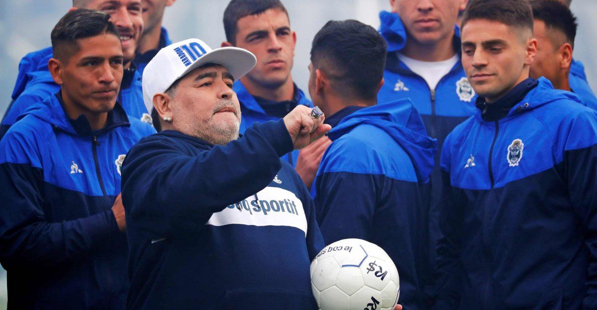 Maradona íntimo: Cuando tomaba falopa era un zombie. Por eso chicos: No a las drogas