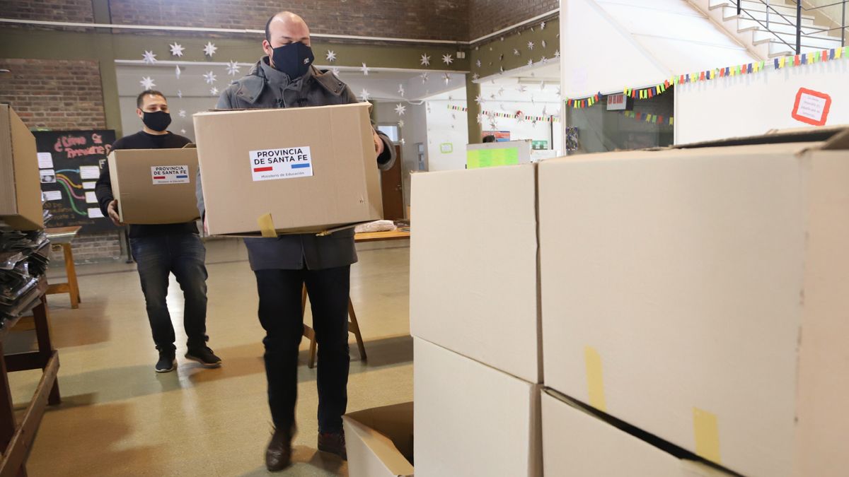 En esta primera etapa se están armando 500 cajas