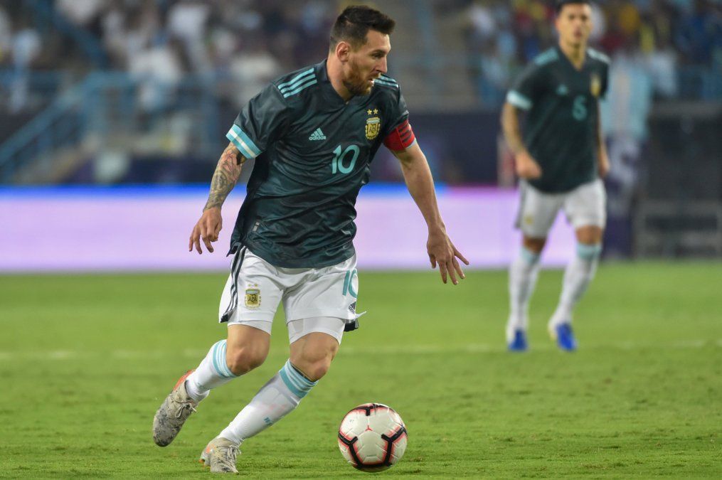 Volvió Messi y volvieron las alegrías, Argentina venció 1-0 a Brasil en Riad