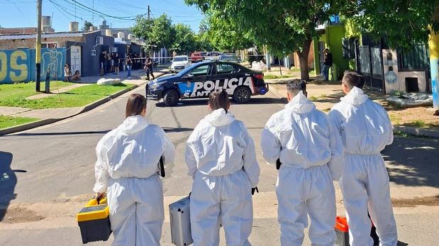 Este lunes por la tarde se vivieron momentos de extrema tensión luego de que se produjeran tres tiroteos en diferentes puntos de la ciudad de Rosario.&nbsp;