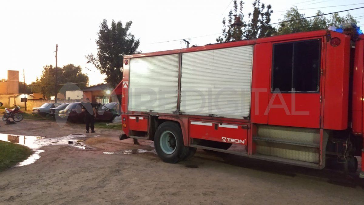 Bomberos Zapadores de la URI trabajaron para apagar el incendio