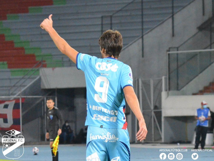 Arsenal venció a Wilstermann y sigue con chances en la Copa Sudamericana.