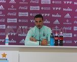 Lionel Scaloni brindó una conferencia de prensa en la previa al partido del marte frente a Ecuador, por la última fecha de las Eliminatorias Sudamericanas. Foto: Andrés Yossen. Lionel Scaloni brindó una conferencia de prensa en la previa al partido del marte frente a Ecuador, por la última fecha de las Eliminatorias Sudamericanas. Foto: Andrés Yossen.