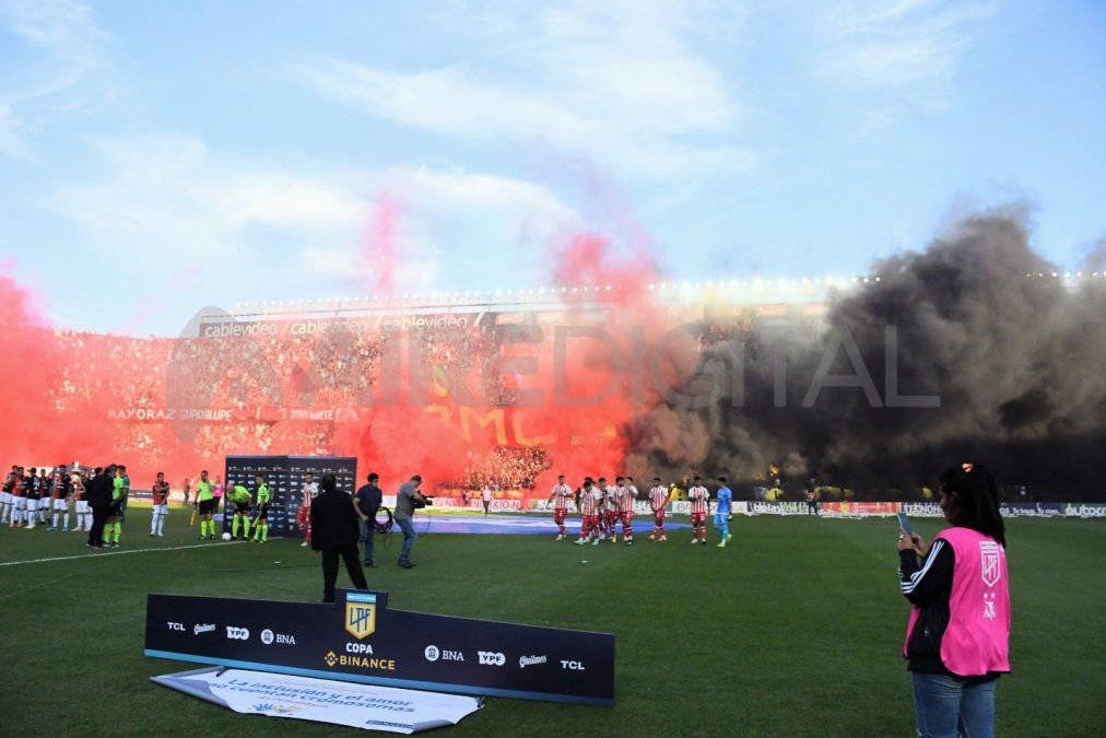 Colón vs. Unión: así entraron los equipos a la cancha