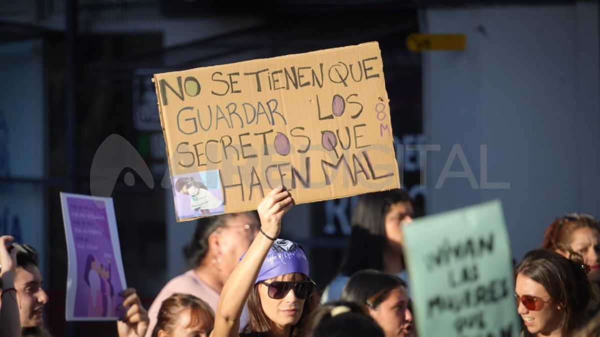 Marcha por el Día Internacional de la Mujer Trabajadora en Santa Fe. Marcha por el Día Internacional de la Mujer Trabajadora en Santa Fe.