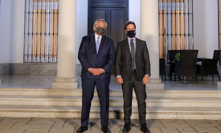 Este viernes a la noche se juntaron los presidentes de Argentina y Uruguay. Este viernes a la noche se juntaron los presidentes de Argentina y Uruguay.