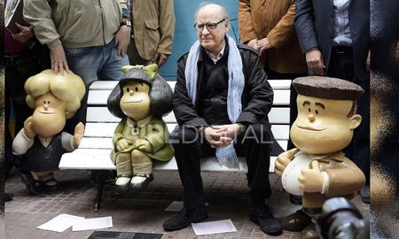 El 29/09/2014 Quino estuvo presente en la inauguración de las ya míticas estatuas de San Telmo, al cumplirse 50 años de la primera publicación de una tira de Mafalda. El 29/09/2014 Quino estuvo presente en la inauguración de las ya míticas estatuas de San Telmo, al cumplirse 50 años de la primera publicación de una tira de Mafalda.