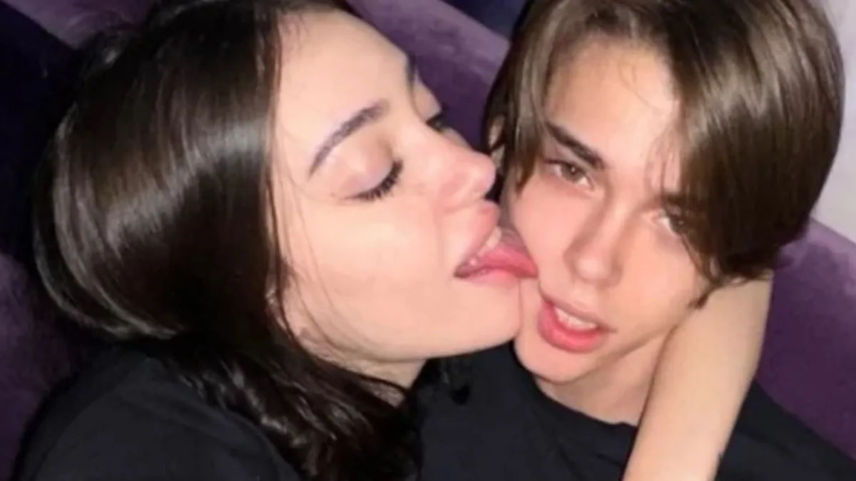 Felipe Fort subió una foto hot junto a su novia