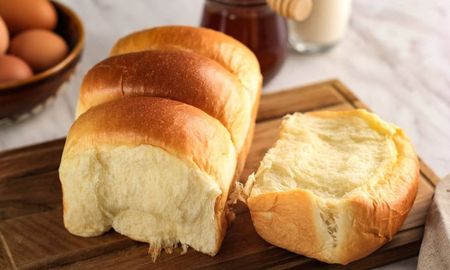 Con esta receta, podrás hacer un pan de leche fácil y delicioso que es perfecto para compartir con amigos y familia. Con esta receta, podrás hacer un pan de leche fácil y delicioso que es perfecto para compartir con amigos y familia.