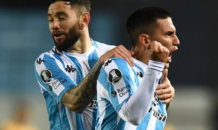 Racing venció pero no alcanzó la punta de su grupo en la Copa Libertadores por un solo gol de diferencia. Racing venció pero no alcanzó la punta de su grupo en la Copa Libertadores por un solo gol de diferencia.