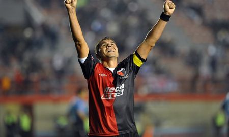 El máximo goleador sabalero se expresó en exclusiva previo a la final del próximo domingo. El máximo goleador sabalero se expresó en exclusiva previo a la final del próximo domingo.