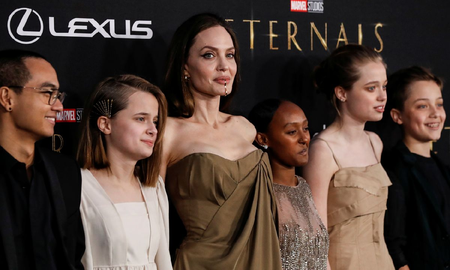 El look de Angelina Jolie que disparó las ventas de un particular accesorio El look de Angelina Jolie que disparó las ventas de un particular accesorio