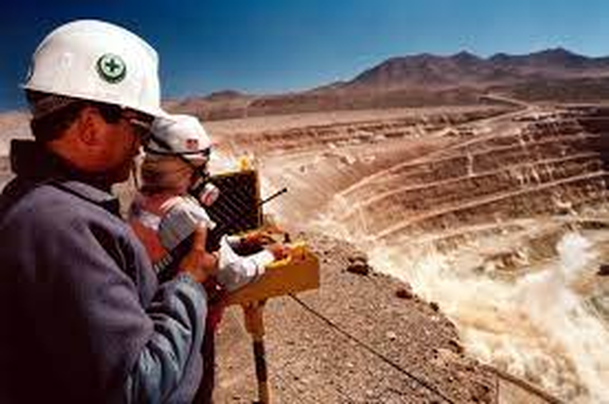 La demanda de ingenieros en minas sigue siendo alta debido a la necesidad constante de recursos minerales. La demanda de ingenieros en minas sigue siendo alta debido a la necesidad constante de recursos minerales. 
