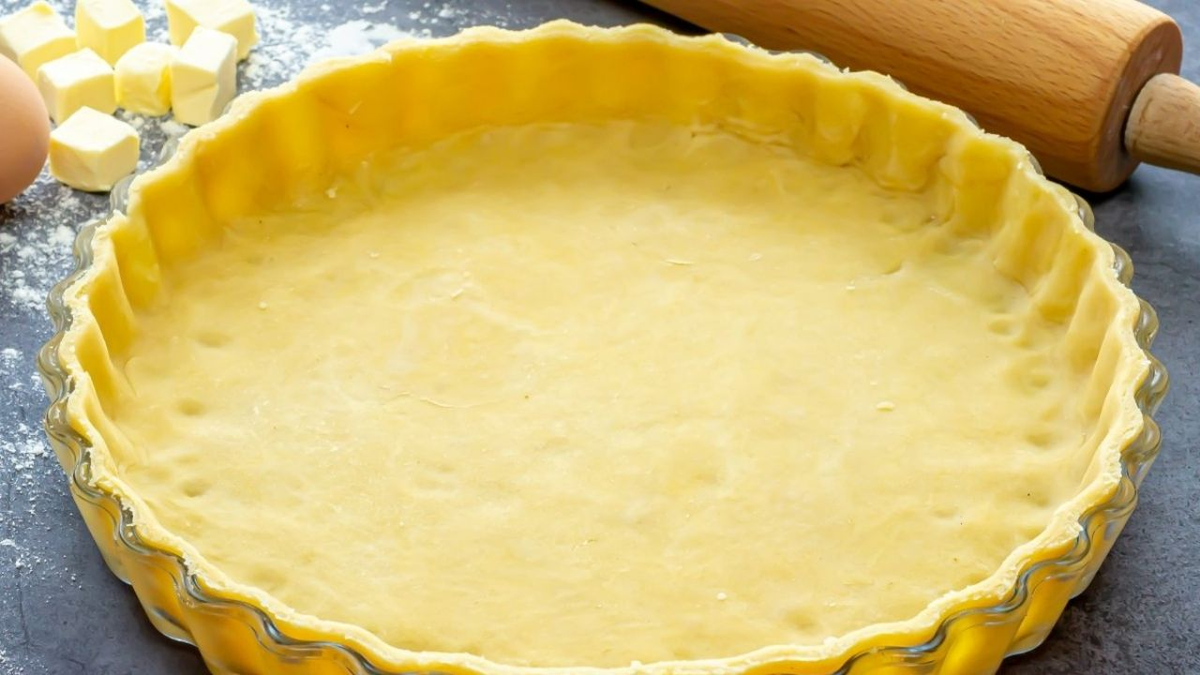 La masa para tarta es una opción ideal de hacer en casa si estás buscando gastar menos dinero. La masa para tarta es una opción ideal de hacer en casa si estás buscando gastar menos dinero. 