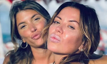 Con una foto en topless, Karina Jelinek blanqueó su noviazgo con Flor Parise en el día de San Valentín Con una foto en topless, Karina Jelinek blanqueó su noviazgo con Flor Parise en el día de San Valentín