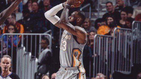 Una bestia: la increíble jugada de LeBron James