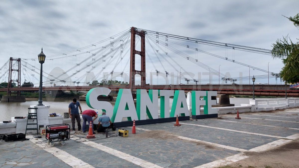 Este viernes fueron colocadas las letras corpóreas restauradas