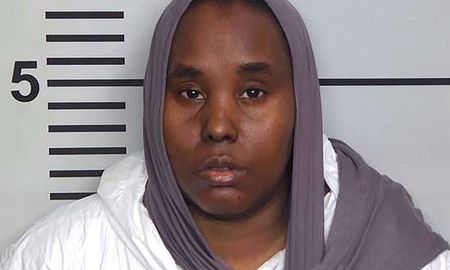 La mujer fue detenida por intentar matar a su hija. La mujer fue detenida por intentar matar a su hija.