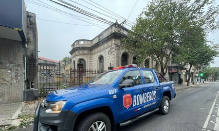 Bomberos Zapadores apagaron el incendio en una casa de la recoleta Bomberos Zapadores apagaron el incendio en una casa de la recoleta