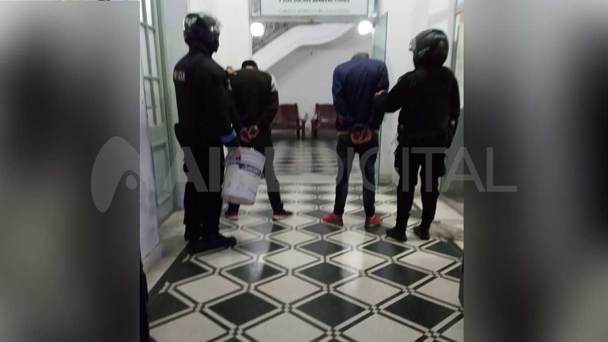 Dos trapitos detenidos con armas blancas en San Martín y Moreno
