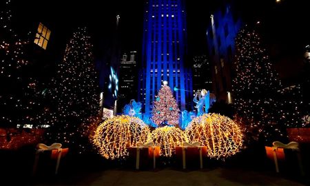 El tradicional árbol que marca el inicio de la época festiva en la Gran Manzana. El tradicional árbol que marca el inicio de la época festiva en la Gran Manzana.