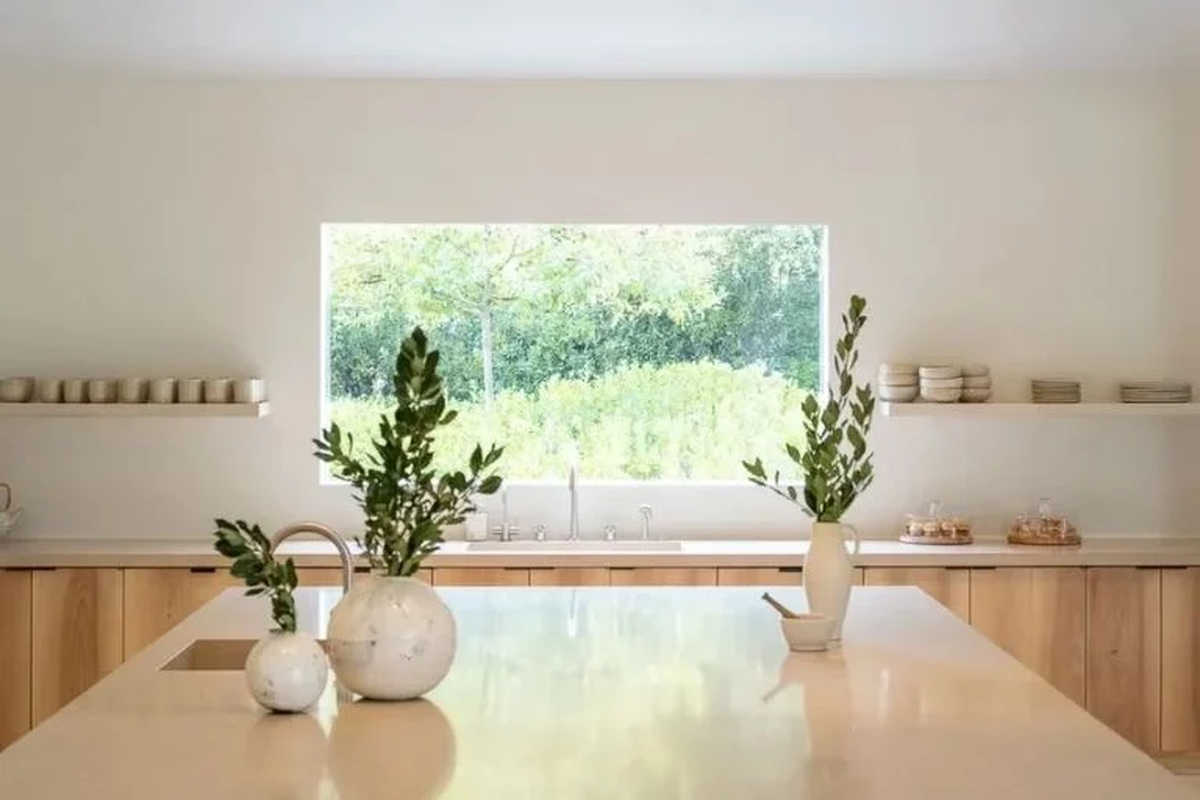 La mansión de Kim Kardashian es de estilo minimalista.