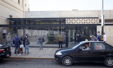 dos heridos en un enfrentamiento en barrio centenario dos heridos en un enfrentamiento en barrio centenario
