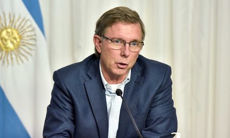 Bahillo es productor agropecuario y se desempeña como productor lechero. Bahillo es productor agropecuario y se desempeña como productor lechero.