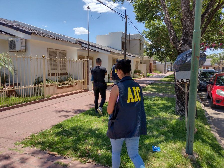 La mujer detenida fue trasladada a la sede de la AIC a los fines de notificarla de la causa.