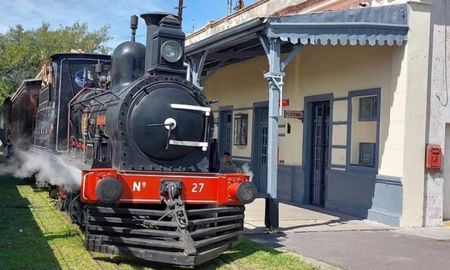Podés conocer la locomotora más antigua de Sudamérica en Buenos Aires. Podés conocer la locomotora más antigua de Sudamérica en Buenos Aires.