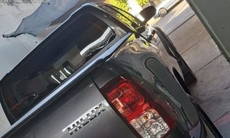 Los ladrones encontraron las llaves de la vivienda en el interior del vehículo. Los ladrones encontraron las llaves de la vivienda en el interior del vehículo.