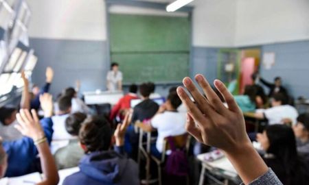 Una ONG detectó un alto porcentaje de inasistencias en las escuelas secundarias de la Argentina. Una ONG detectó un alto porcentaje de inasistencias en las escuelas secundarias de la Argentina.