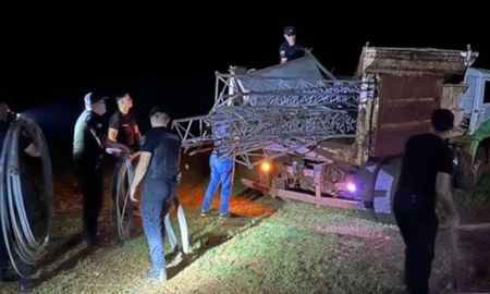 El robo de una torre de transmisión dejó a un pueblo en Misiones se quedó sin televisión. El robo de una torre de transmisión dejó a un pueblo en Misiones se quedó sin televisión.