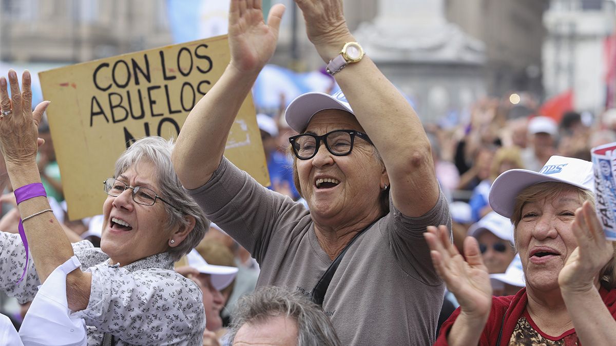 Ansés anunció reducción de tasas y suspensión del pago de los créditos tomados por jubilados