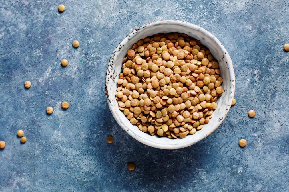 Las lentejas son legumbres que destacan por su contenido en fibra. 