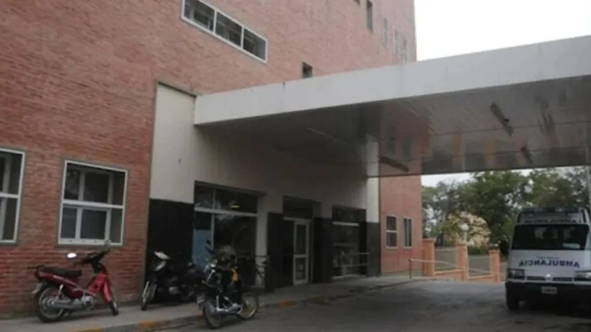 Una mujer denunció que le entregaron un ataúd vacío tras la muerte de su bebé.