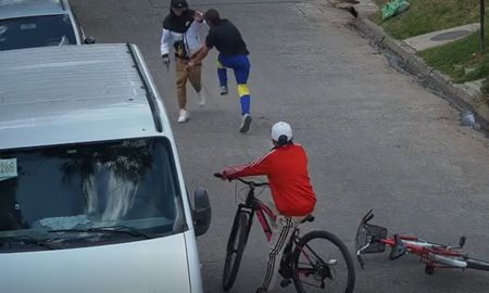 La escena del crimen quedó grabada en las cámaras de seguridad del municipio de Hurlingham. La escena del crimen quedó grabada en las cámaras de seguridad del municipio de Hurlingham.