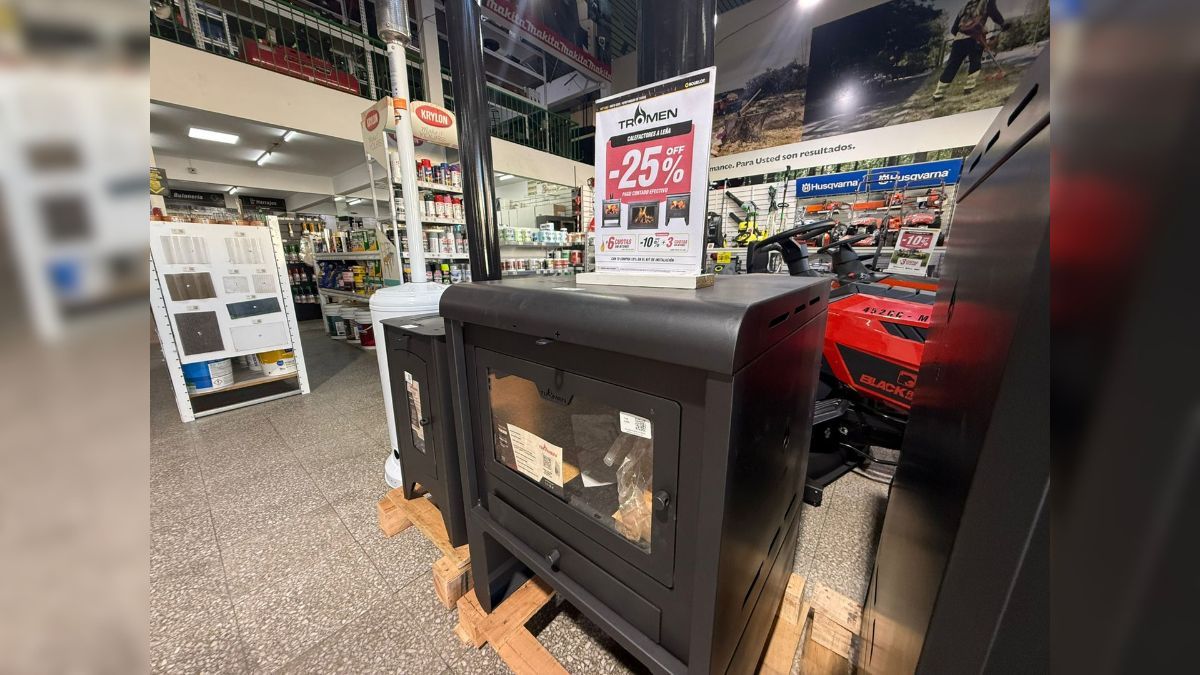 La maxiferretería Bourlot presentó la línea Tromen: salamandras de doble combustión, industria nacional y hasta 6 cuotas sin interés. La maxiferretería Bourlot presentó la línea Tromen: salamandras de doble combustión, industria nacional y hasta 6 cuotas sin interés.