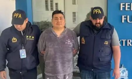 Se conoció que Señor J observó en vivo la tortura y asesinato de Brenda, Morena y Lara en Florencio Varela. Se conoció que Señor J observó en vivo la tortura y asesinato de Brenda, Morena y Lara en Florencio Varela.