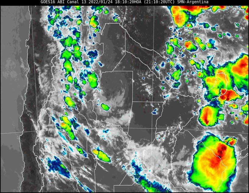 En la imagen satelital se observa abundante nubosidad asociada a inestabilidad.