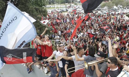 Aire de Santa Fe | Banderazo despedida Colón _MTH _MA (35).jpg